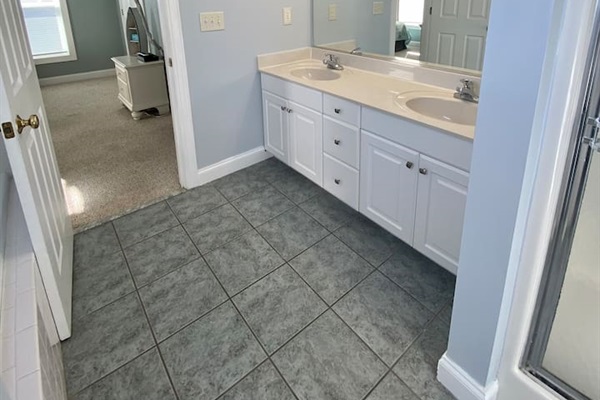 Top level king br Ensuite Master bathroom with shower, double vanity and jacuzzi tub