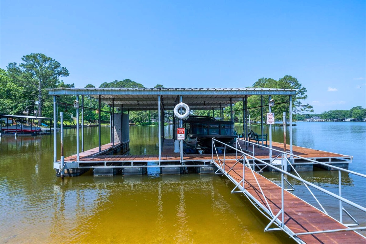 [Boat Dock] Arriving by Boat? You have a Private Boat Dock you can Utilize!