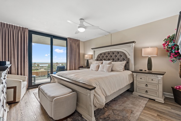 Primary Bedroom w. King Bed and Balcony Access