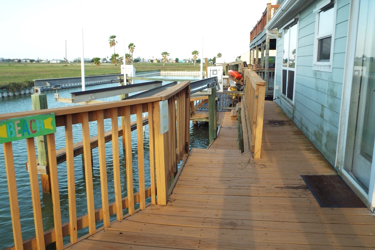 Bulkhead for fishing