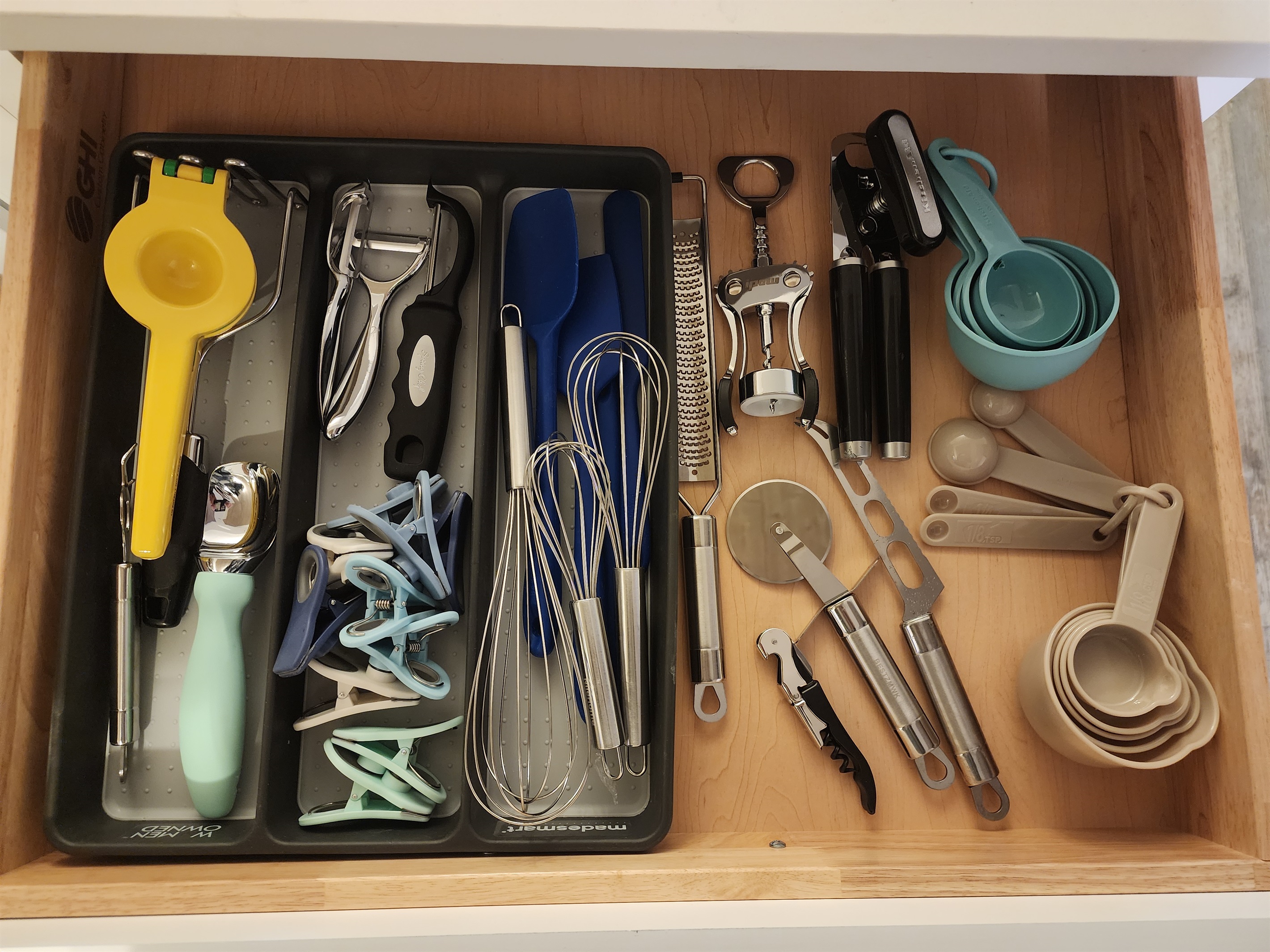 We thought of everything you would need, lemon squeezer, pizza cutters and more. Even bake a cake or prepare a big holiday meal
