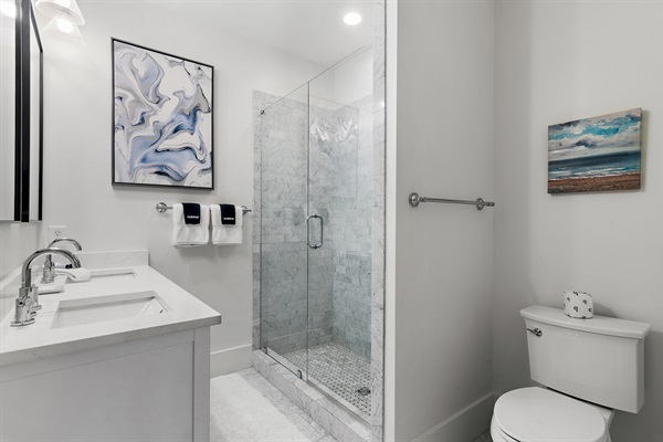 2nd floor king suite #1 bathroom