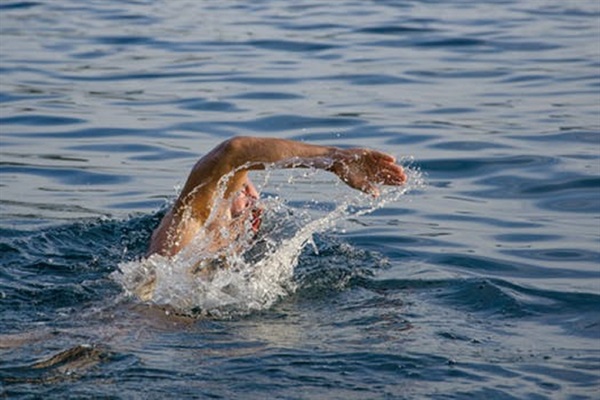 Majestic swim  right off your private pier or private floating dock @Singer Lake