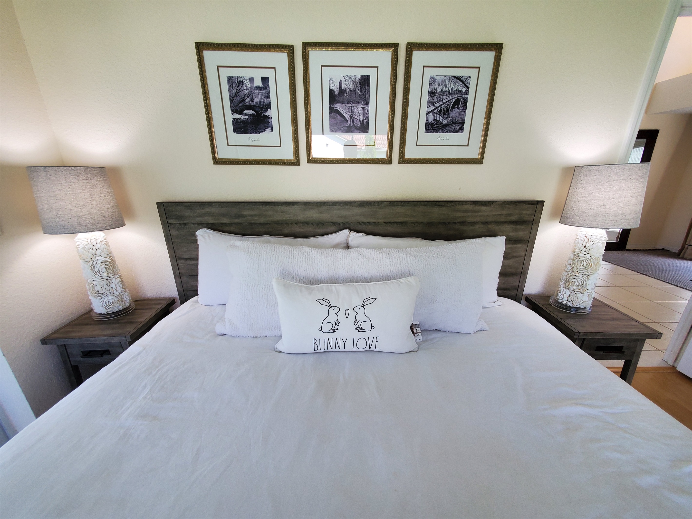2nd King bedroom with lanai access and private bathroom