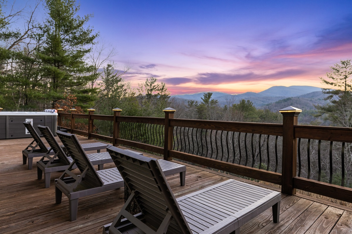 Soak up the sun on the comfy sun loungers while the mesmerizing mountain views take your breath away.