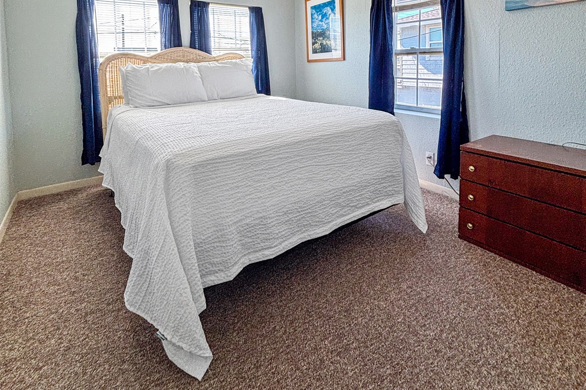 Upstairs guest bedroom