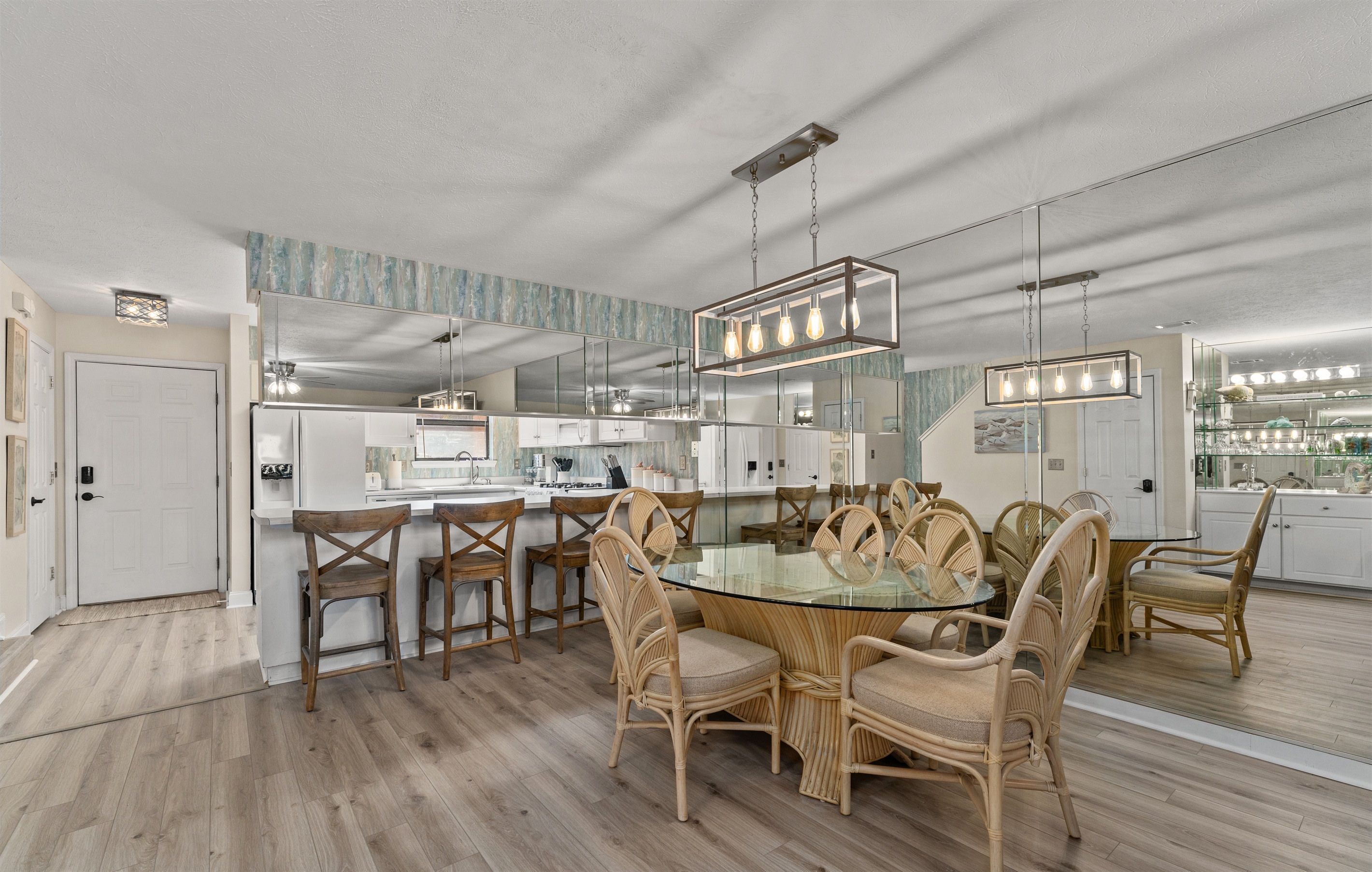 Full-size kitchen and dining area