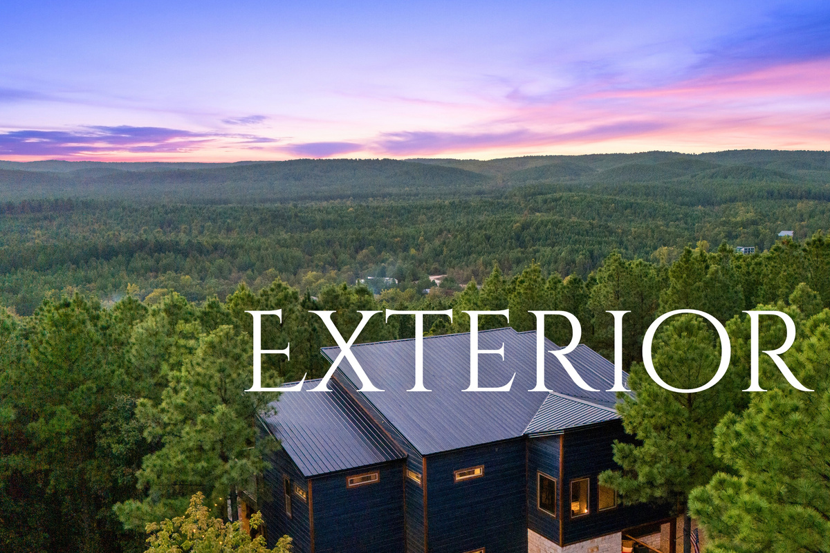 The cabin&rsquo;s exterior blends beautifully with its natural surroundings, offering a perfect escape into nature.