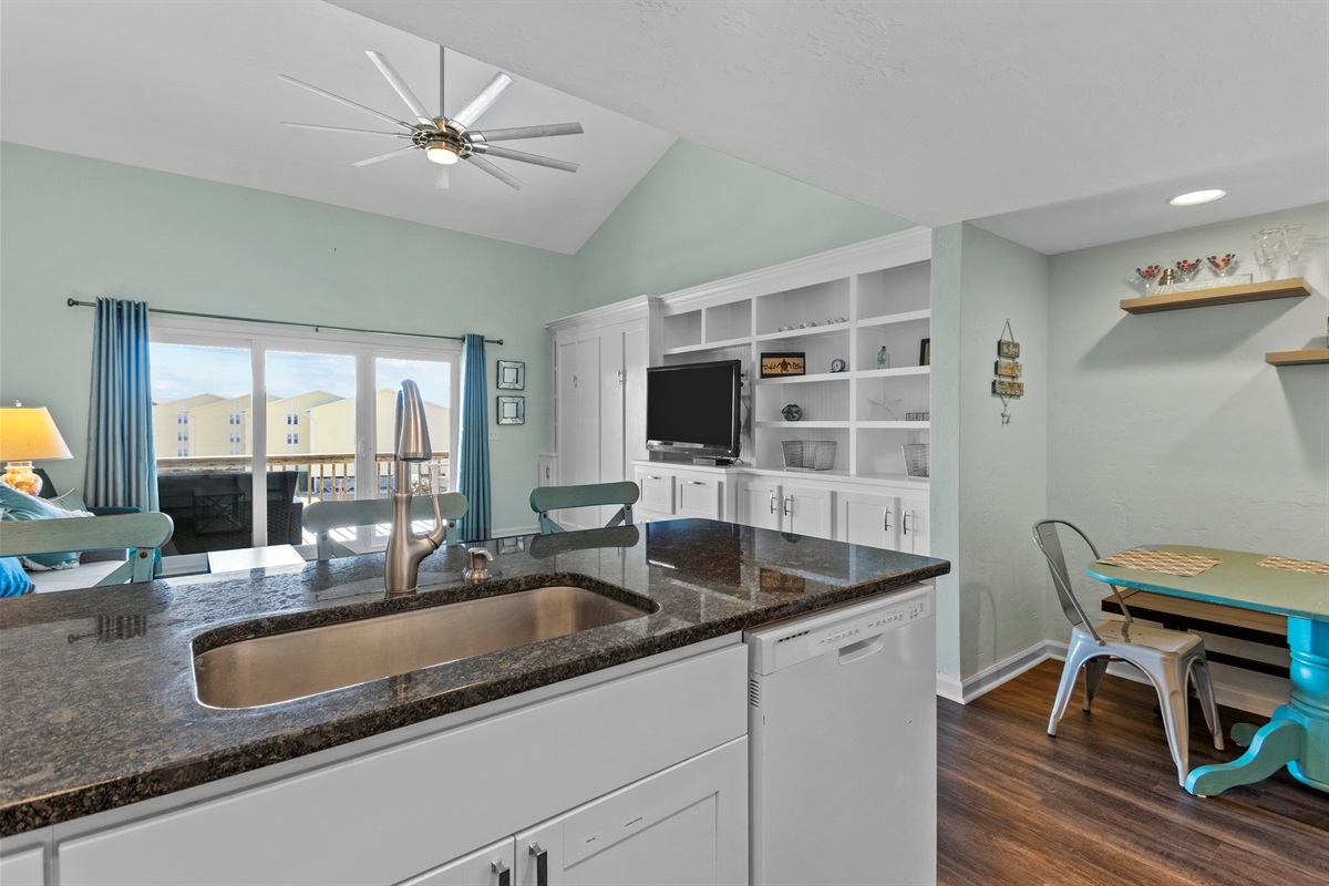 Views of the large open living space