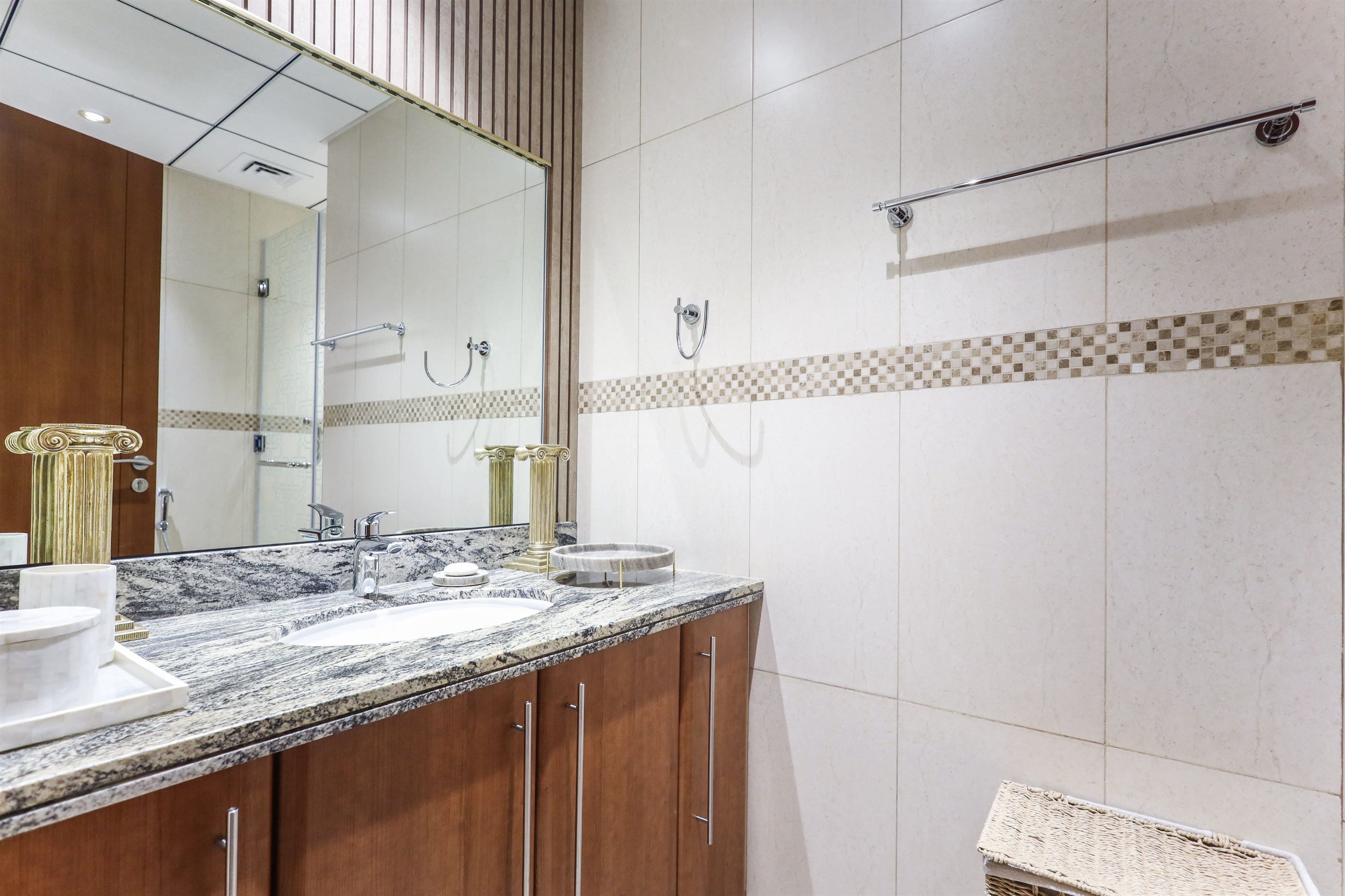 Ensuite
