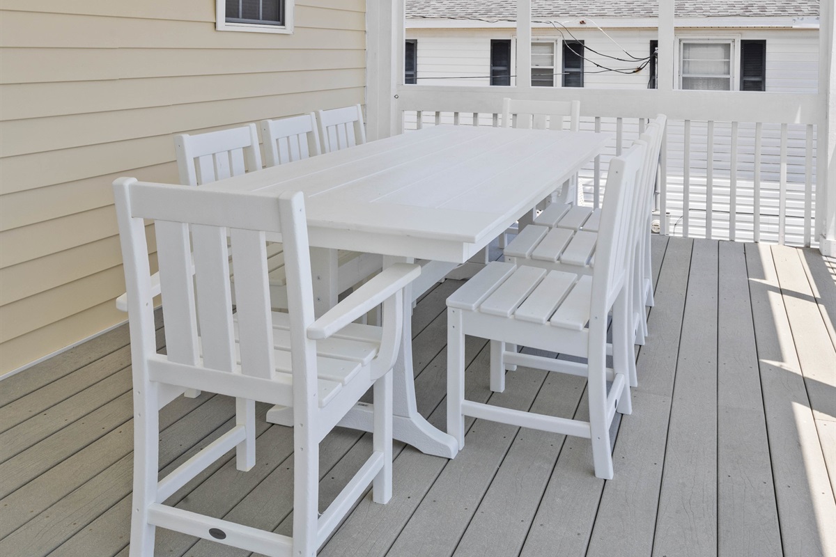Covered Lower Deck with Dining Seating for 10