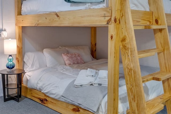 Bunk Room (Right Side with Two Kings)