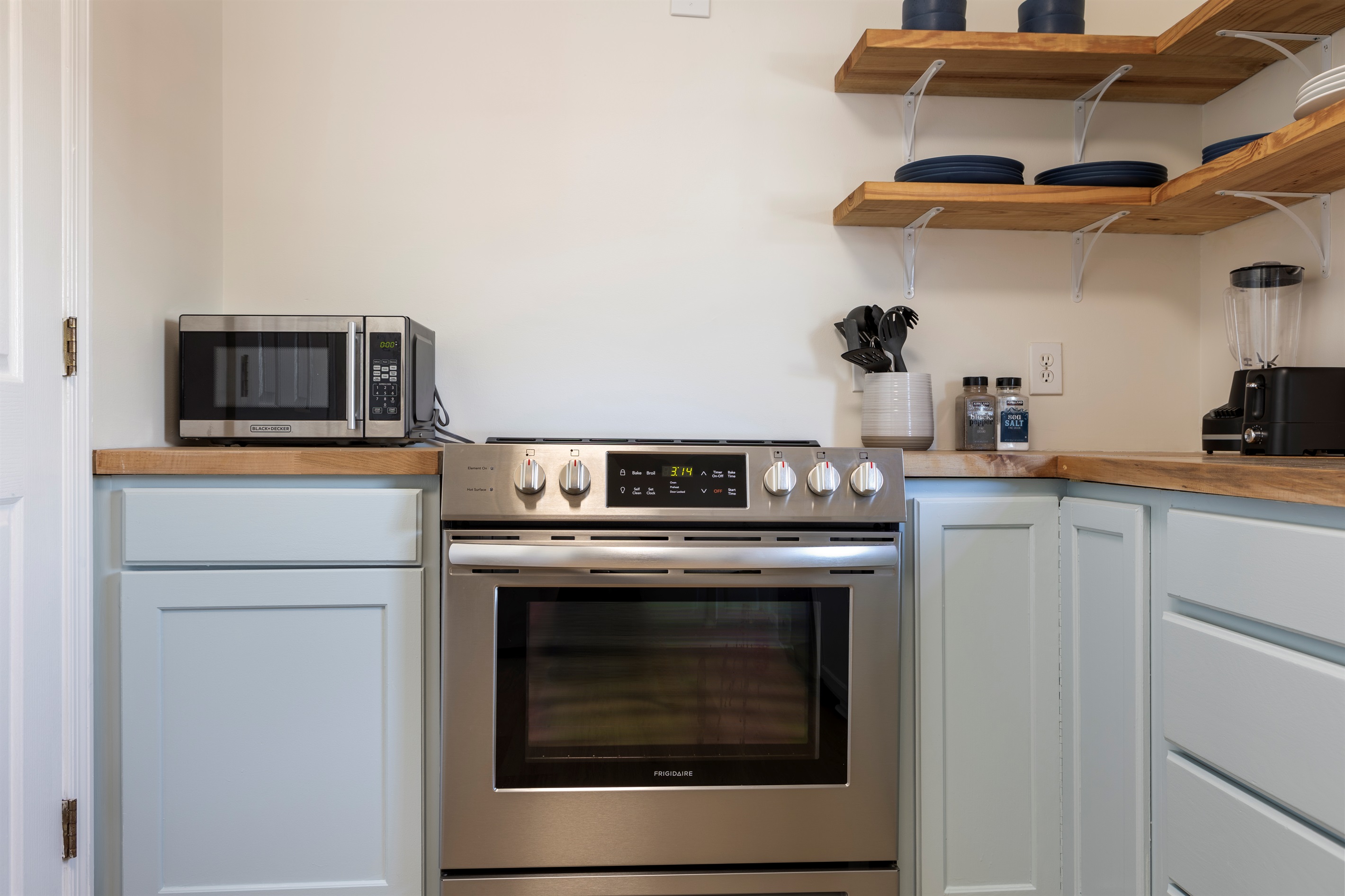 Kitchen essentials provided