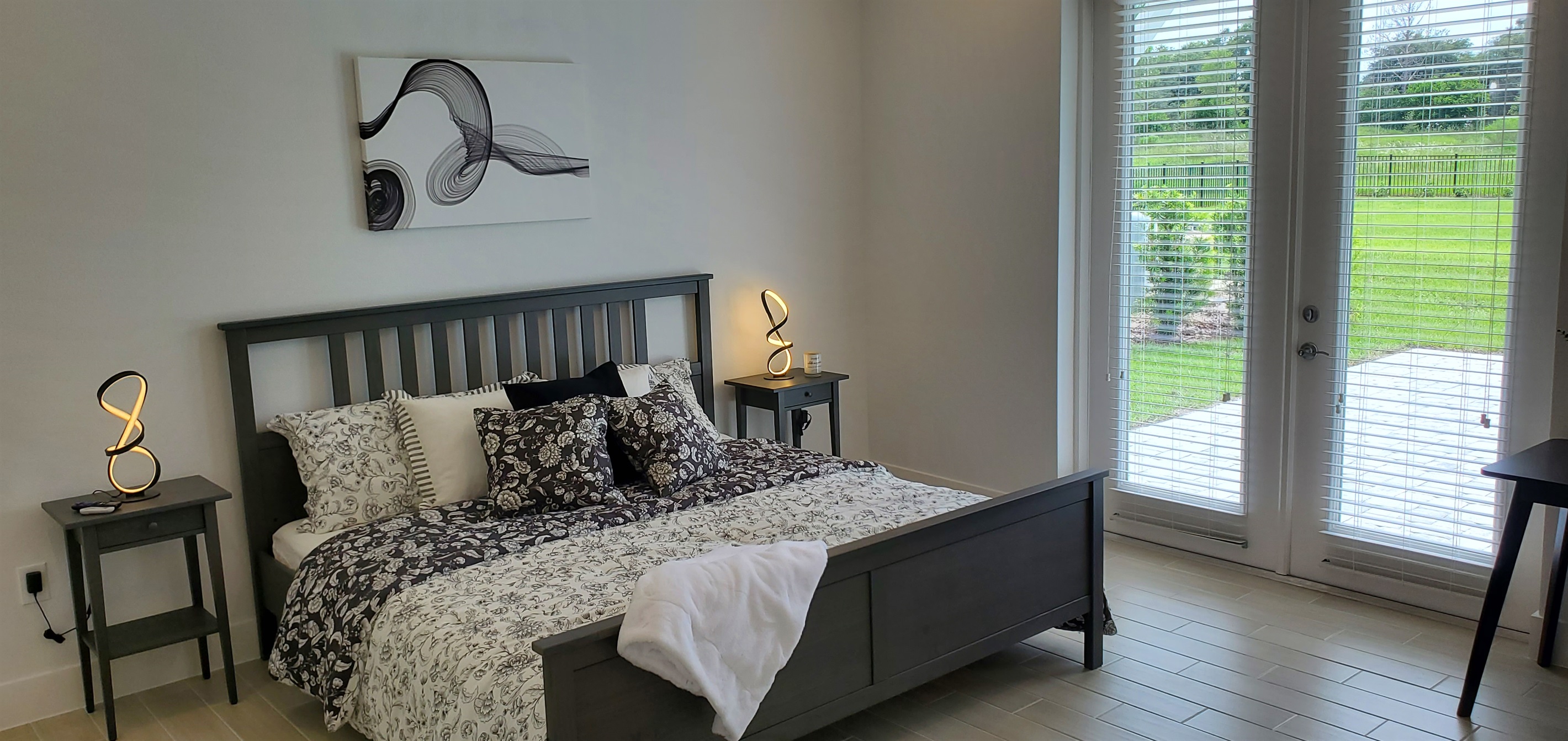 Master King bedroom ensuite