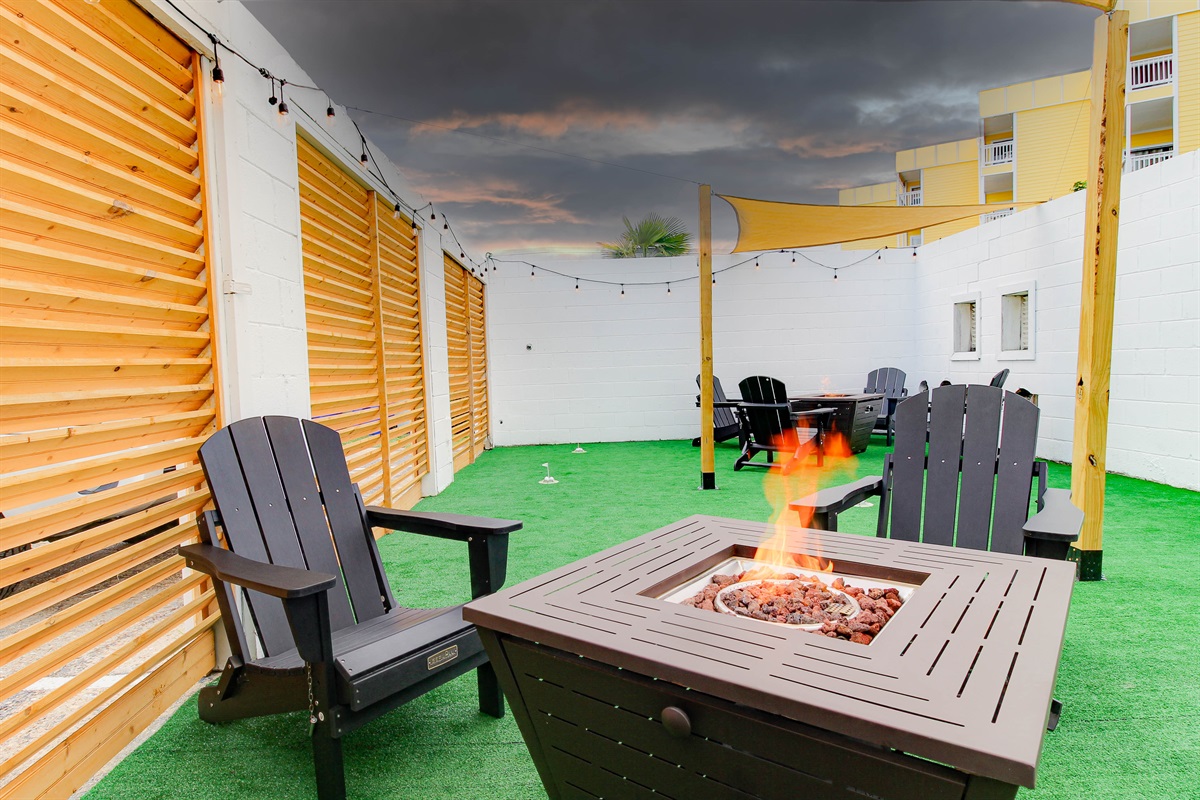 Shared Outdoor Lounge w/ Fire Pits and Games