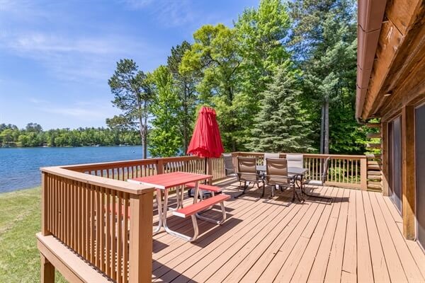 Spacious lakeside deck with room for the whole family for a quick lunch break