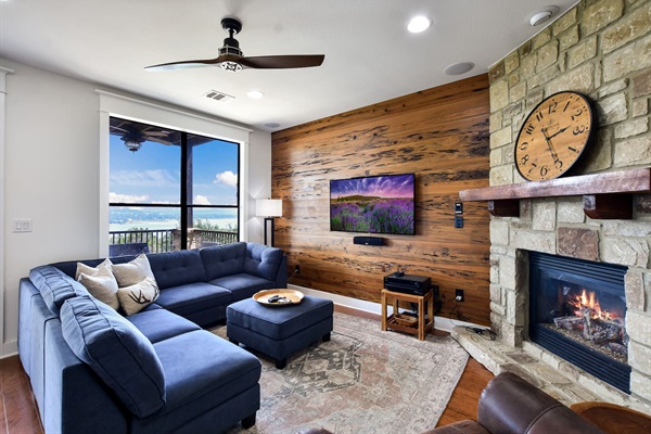 HDTV & Fireplace in Living Area