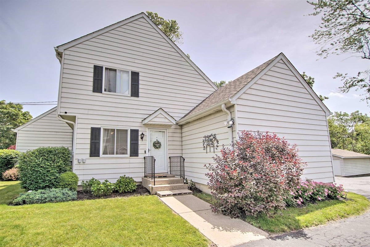 3Bd Unit:  The private entrance and front door are on the west side of the house and has a smart lock for convenient, contactless check-in.  No need to carry a key while you sight-see as you can access your unit with a passcode. 