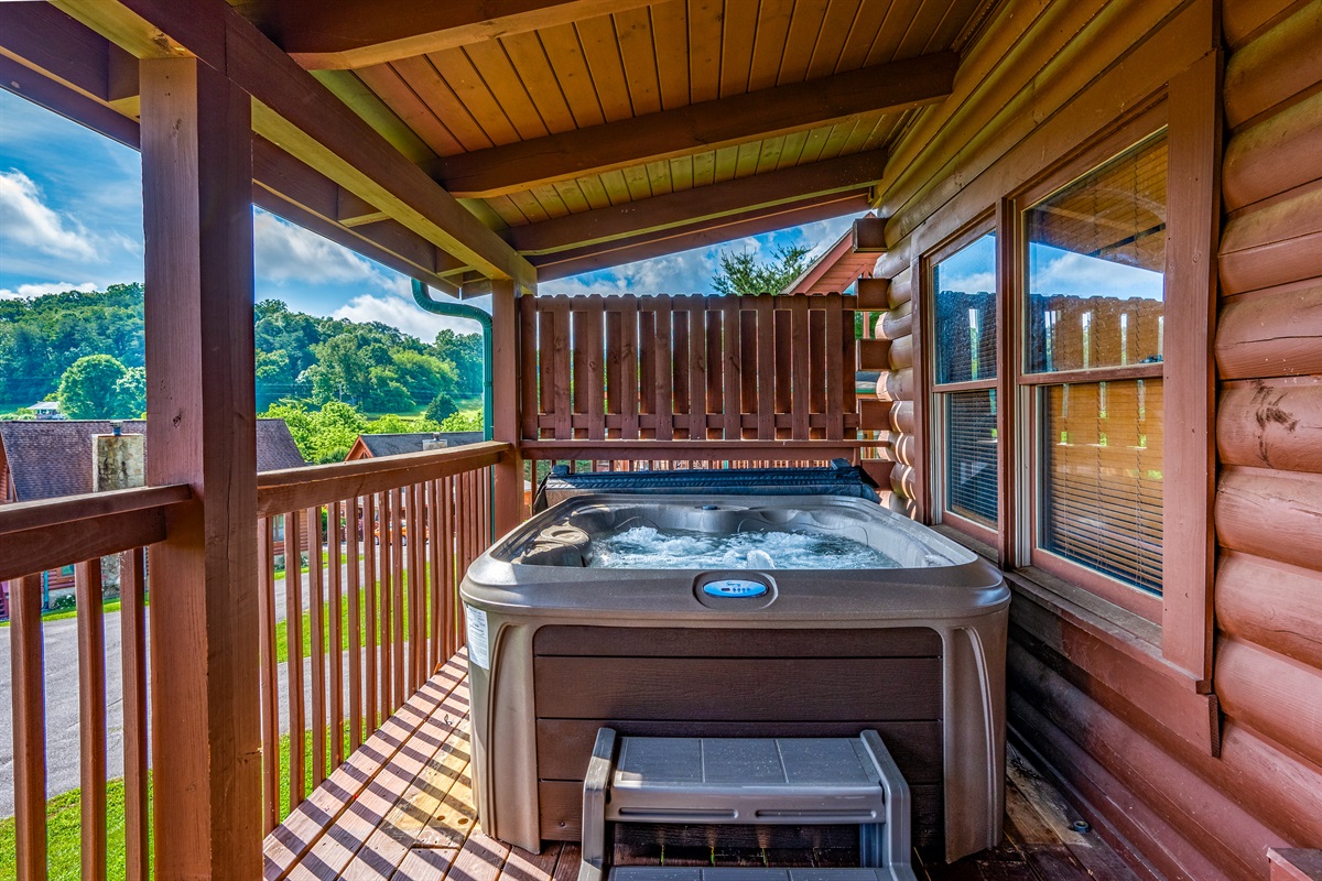 Your own private hot tub oasis, steps from the cabin