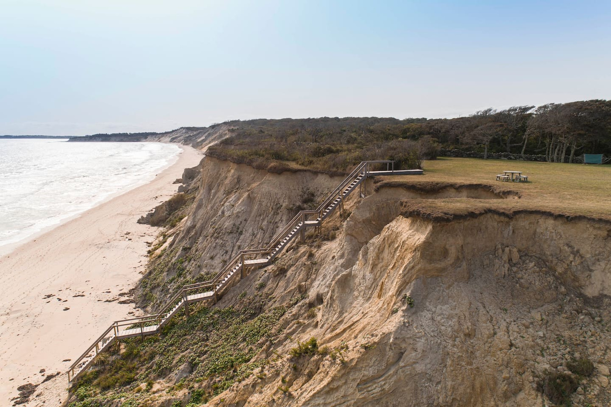 Your private stairs on the cliff to your private beach