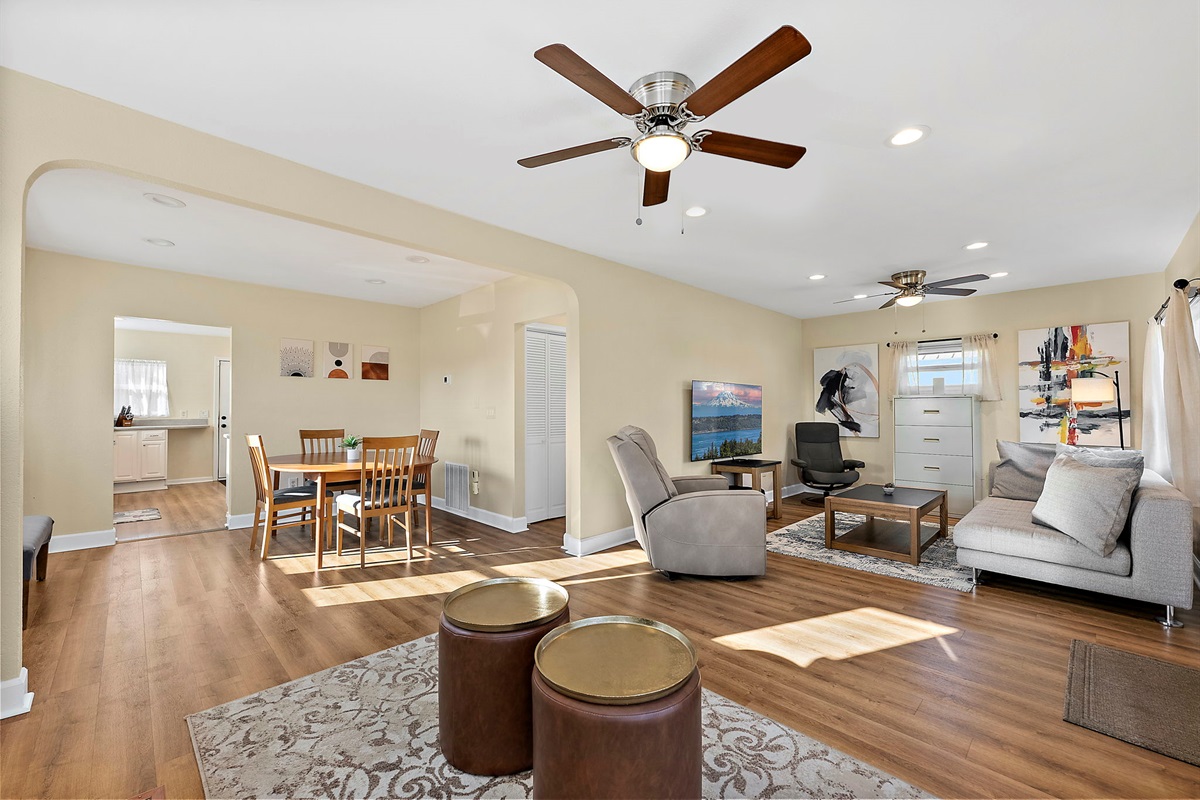 Separated living / dining areas