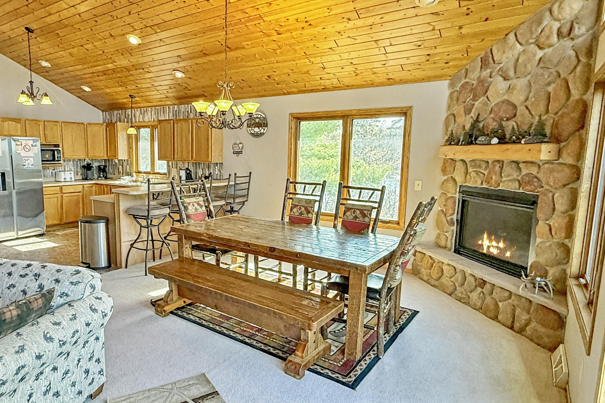 Dining Room - Upper Level