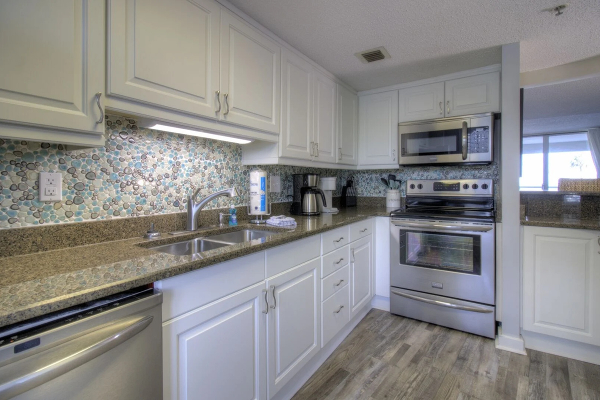 Well appointed Kitchen with everything you need