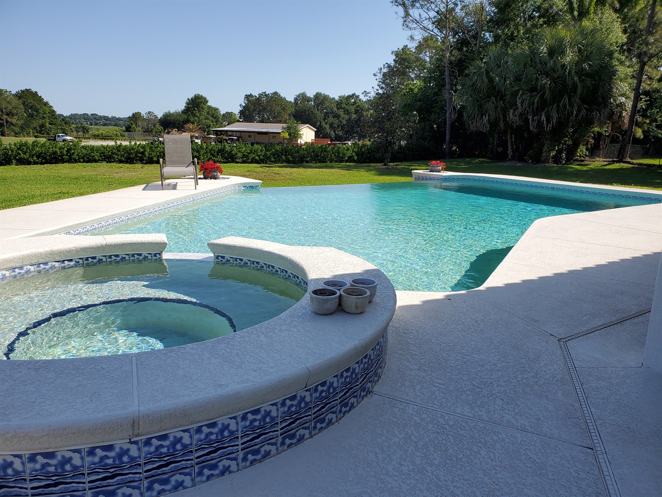 Spa and infinity edge pool