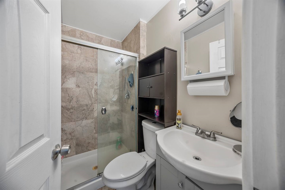 Full Private Bathroom in the Master suite.