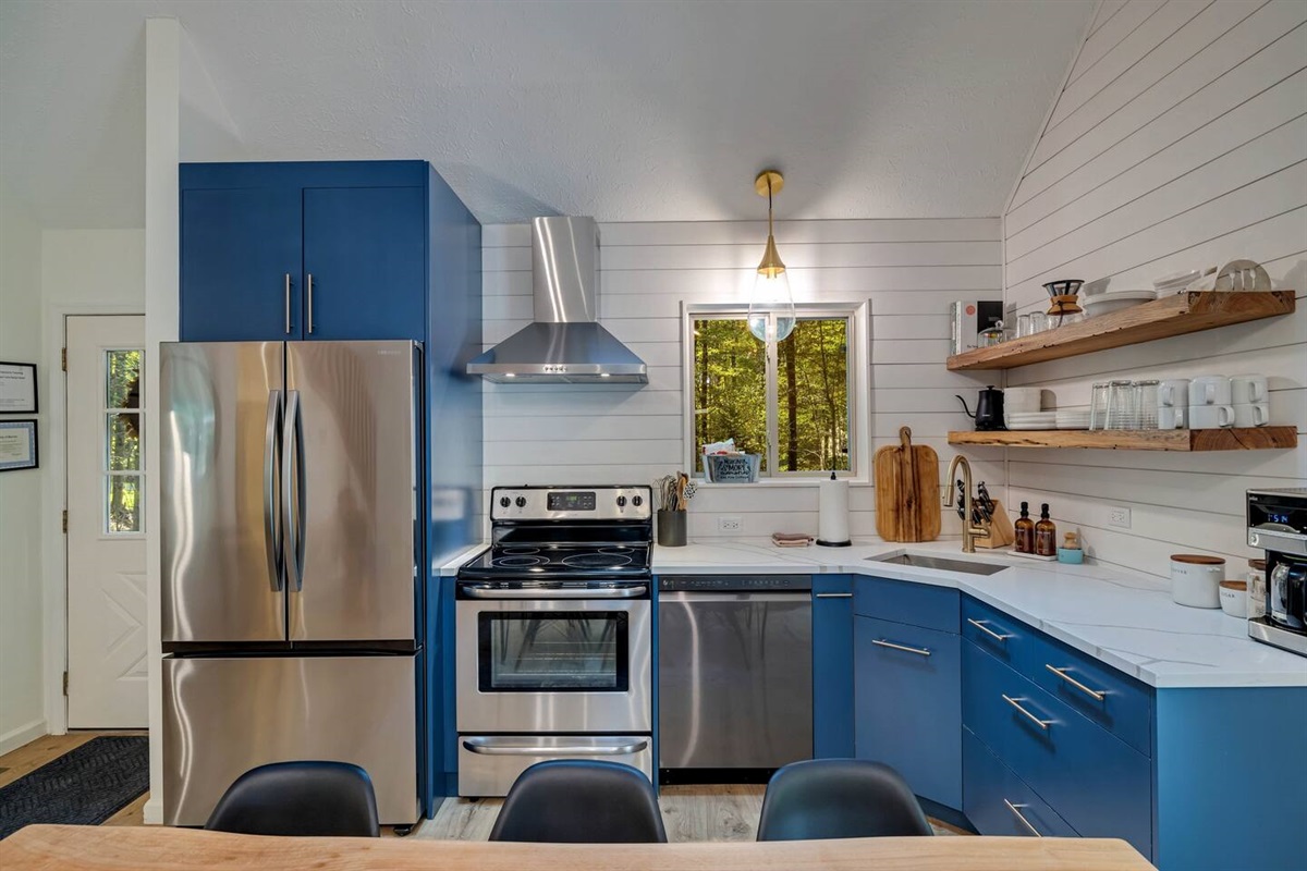 Modern, Beautiful & Very Functional Kitchen