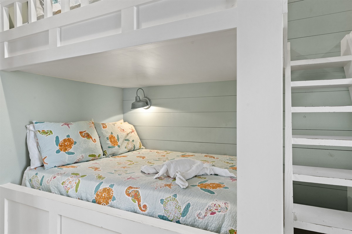 dad40067e8a64da4ba46e322824ac4c2 Large | Beachhouse | Texas | TX | Vacation Homes | Galveston | Crystal Beach | Kokomo | Breezy Days | Beachfront Elegance | Sunrise Serenity | Southern Sands Property Management, LLC