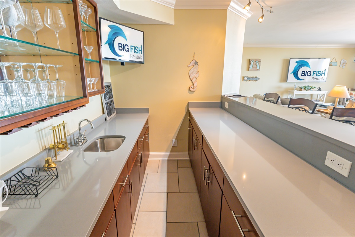 Full-Sized Kitchen