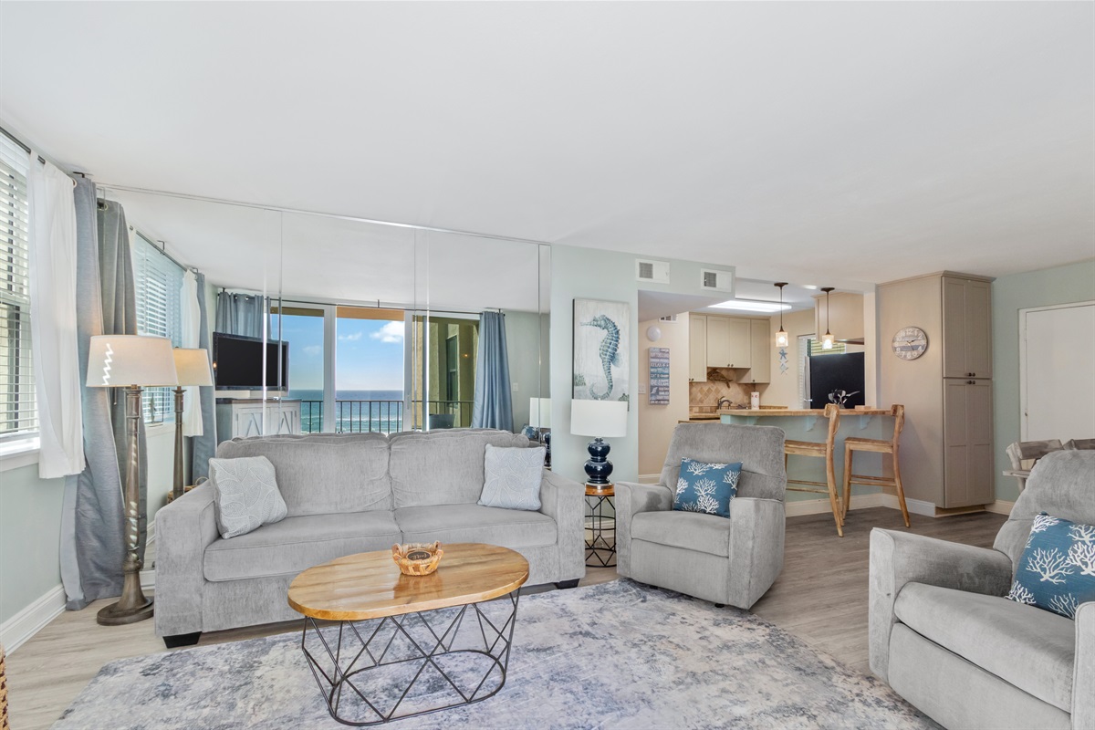 Beautiful living room mirror 