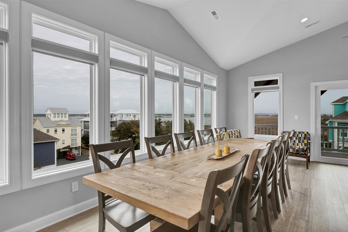 Gather, laugh, and dine together at this stunning table made for 10.