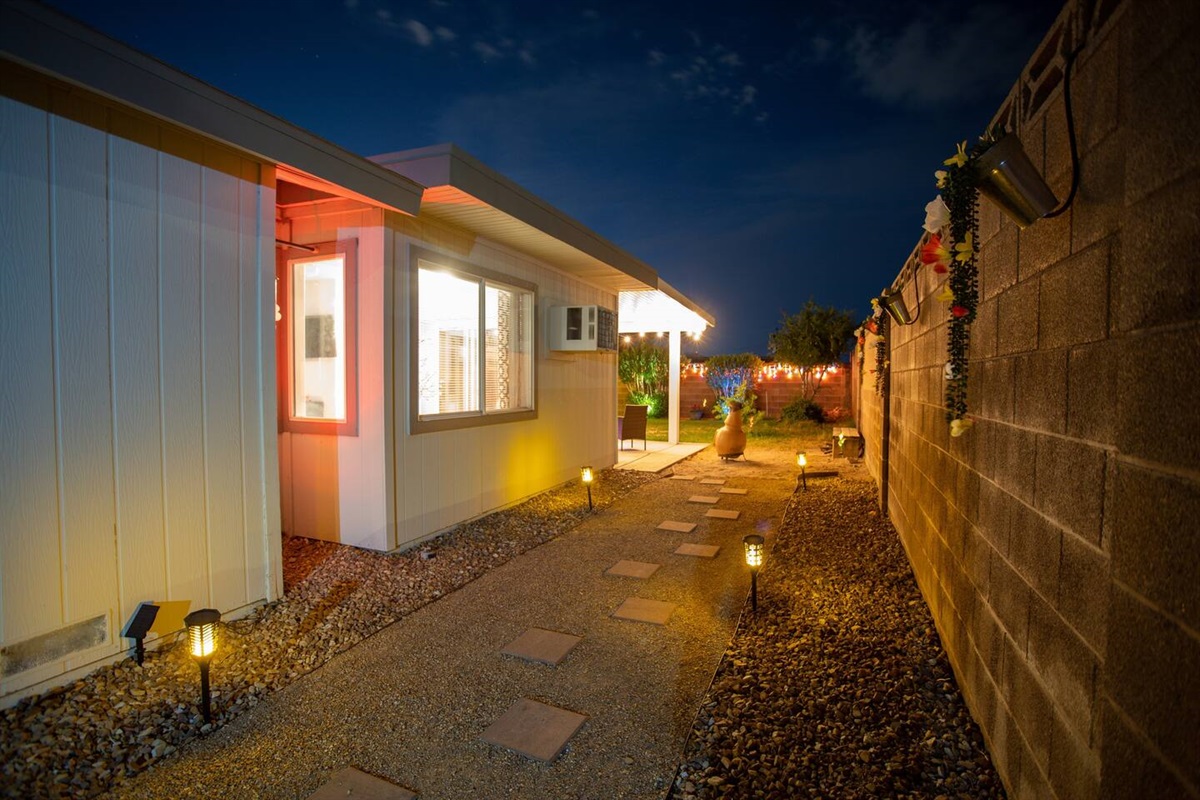 Lighted and private side entrance