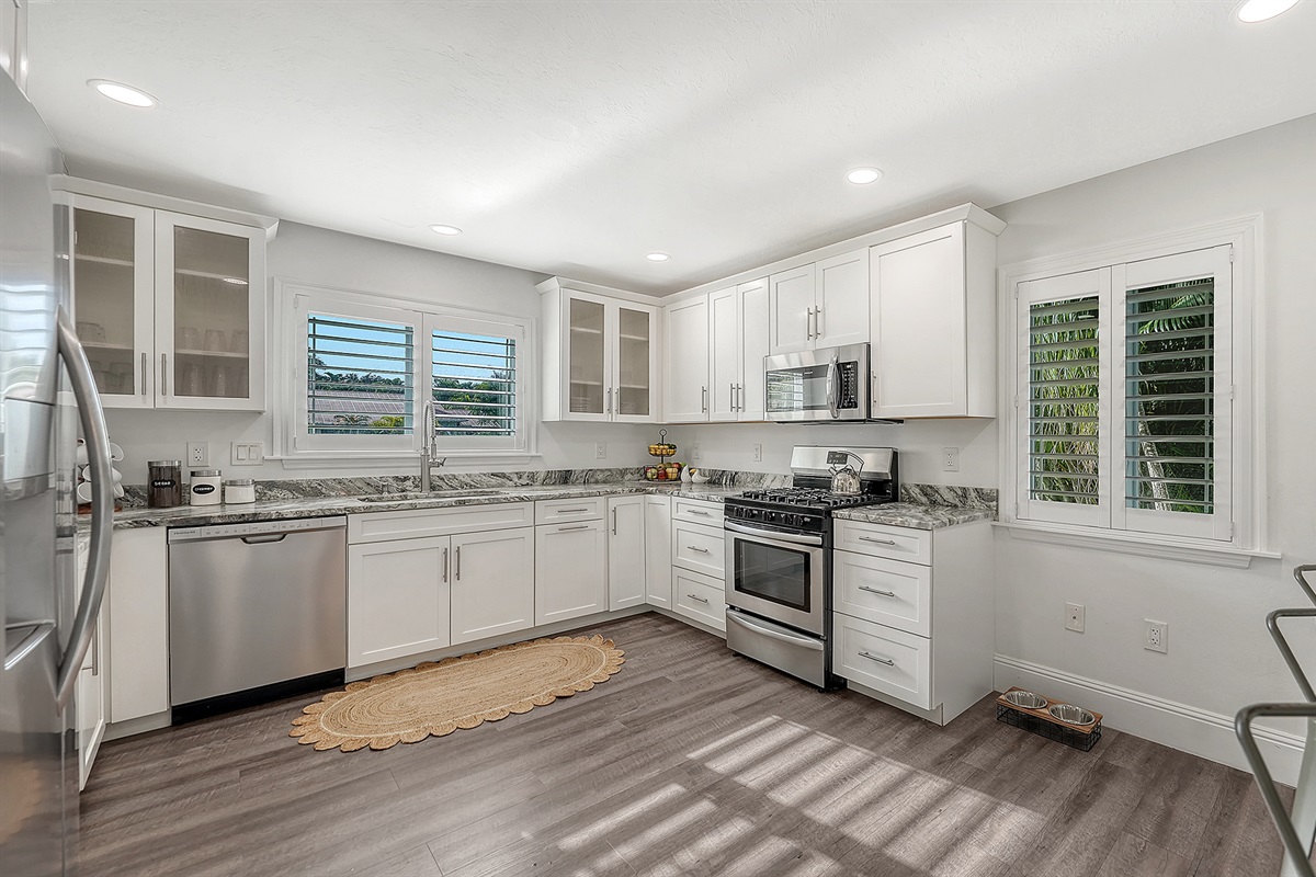 Fully stocked Kitchen