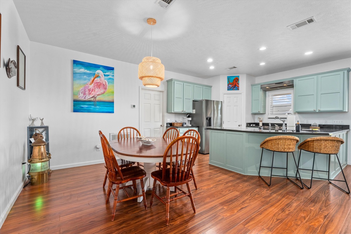 db29dae02cd54f5092c457aeb9af2dbd Large | Beachhouse | Texas | TX | Vacation Homes | Galveston | Crystal Beach | Kokomo | Breezy Days | Beachfront Elegance | Sunrise Serenity | Southern Sands Property Management, LLC