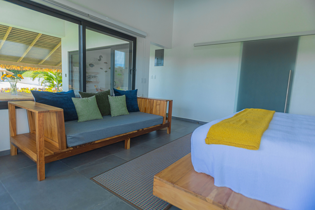 Twin bed