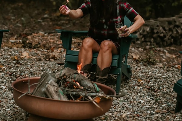 Fire pit, free firewood, outdoor living