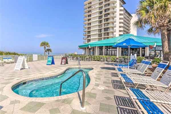 Hot tub by the lagoon pool