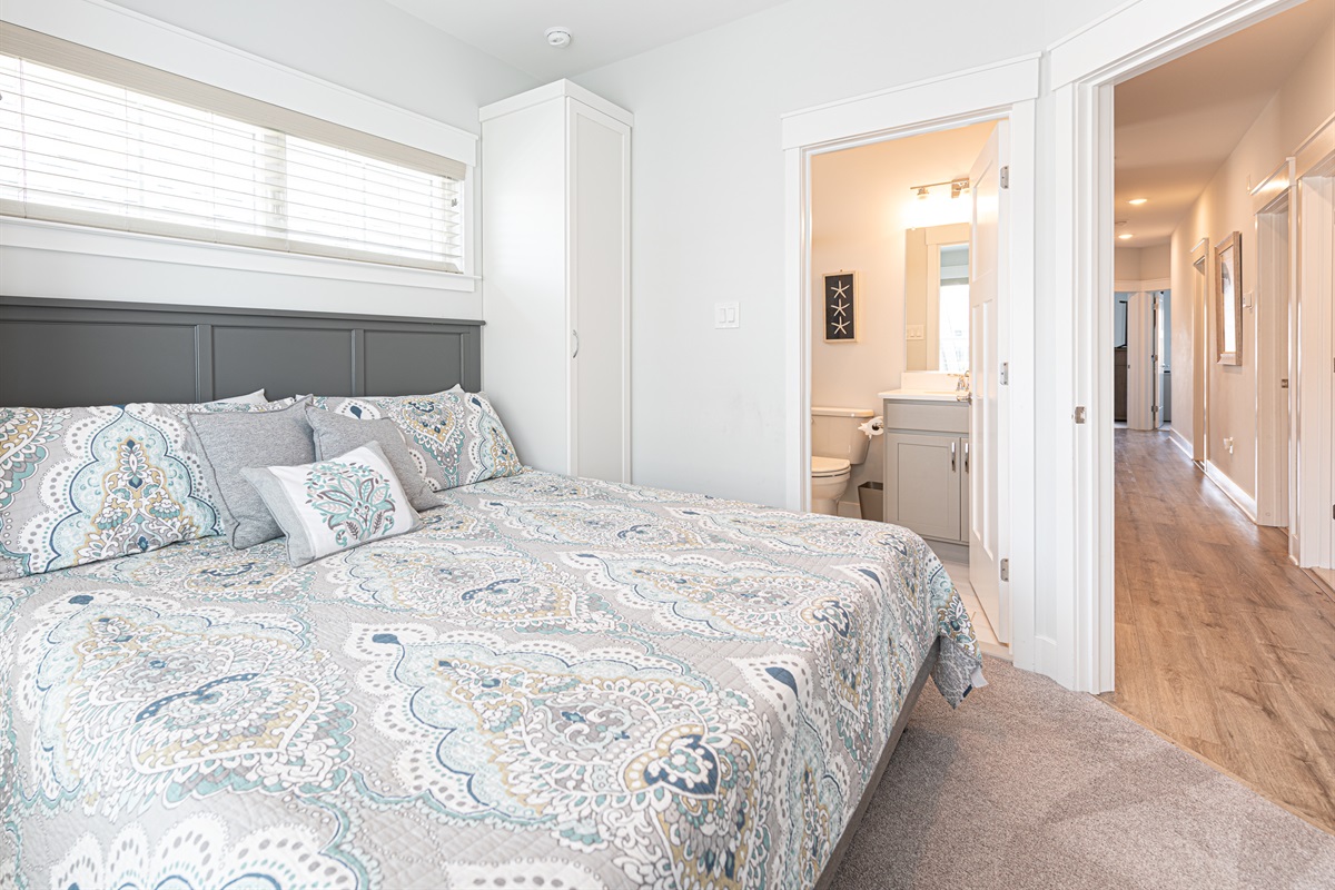 King ensuite BR 3