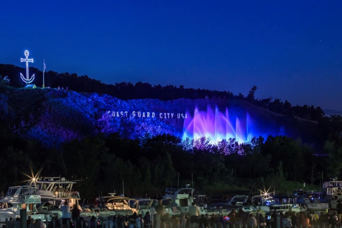 Musical Fountain in Coast Guard City