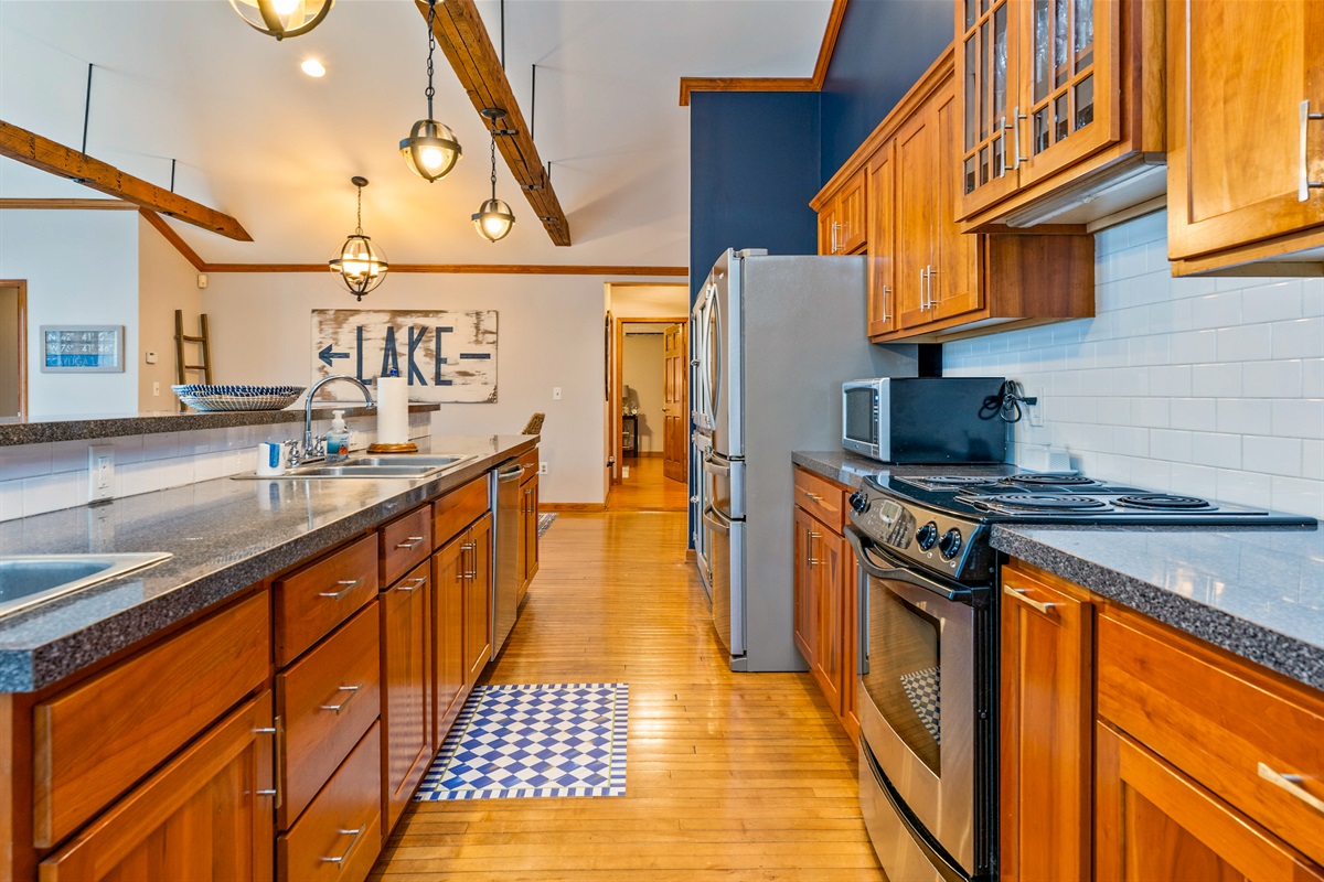 Sprawling fully stocked kitchen