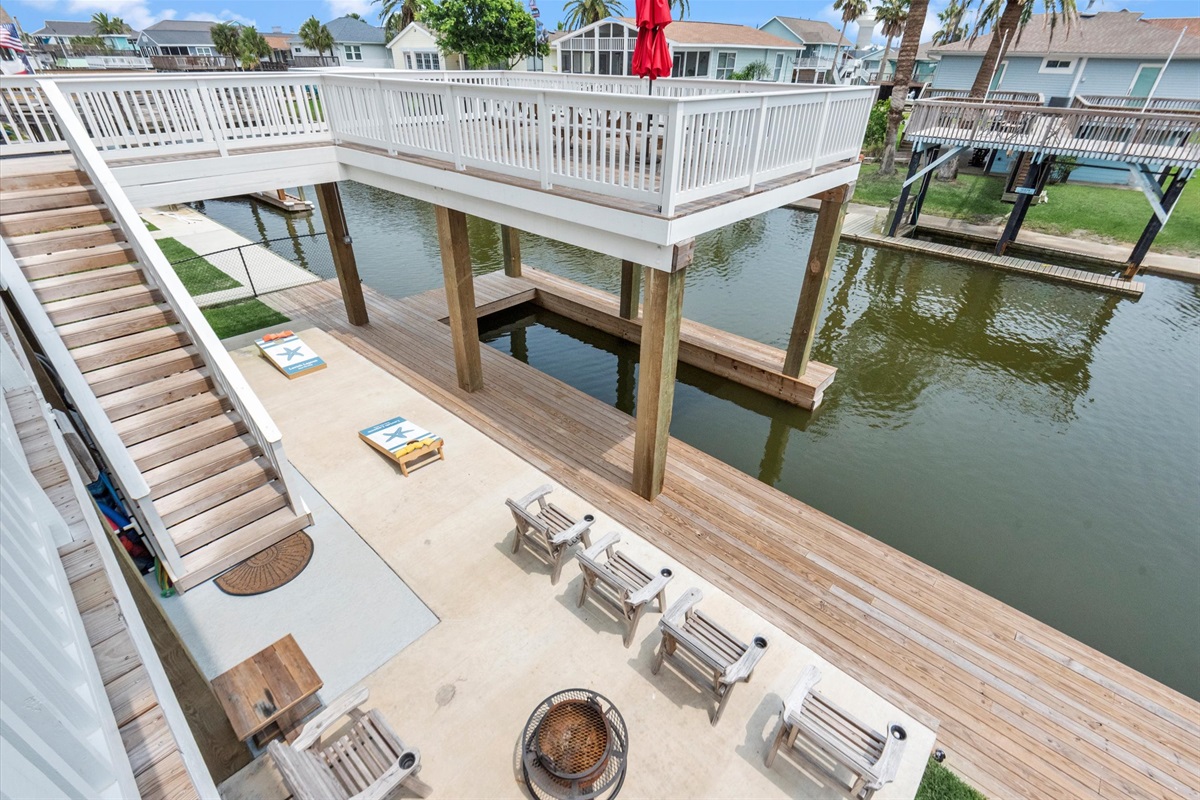 db5abb79fe2e49bca7838c96edc3a4a9 Large | Beachhouse | Texas | TX | Vacation Homes | Galveston | Crystal Beach | Kokomo | Breezy Days | Beachfront Elegance | Sunrise Serenity | Southern Sands Property Management, LLC