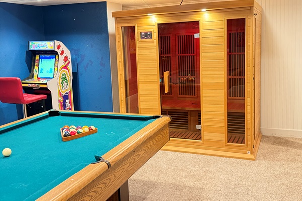 Sink the 8-ball, then sweat the stress away. 🎱🧖‍♂️