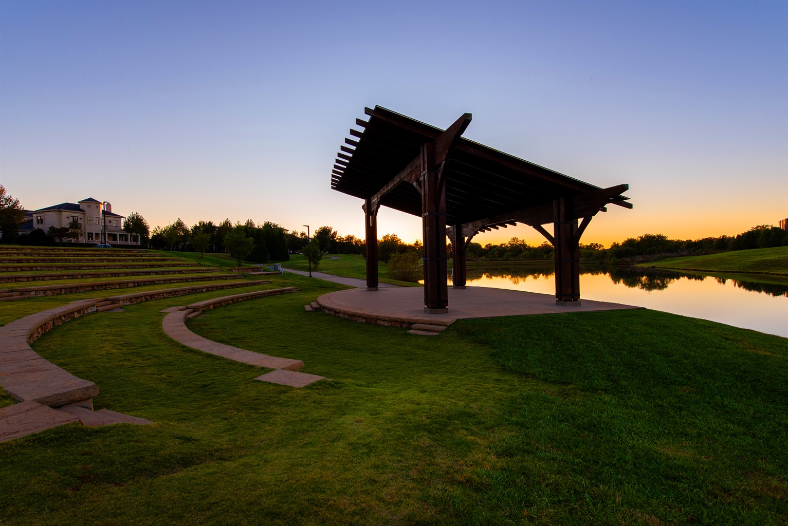 The community’s premier performance venue. With limestone shelf seating for over 2000 people, a spacious covered stage, great acoustic design, and a scenic view overlooking our South Lake, it’s a best-loved space for good reason.
