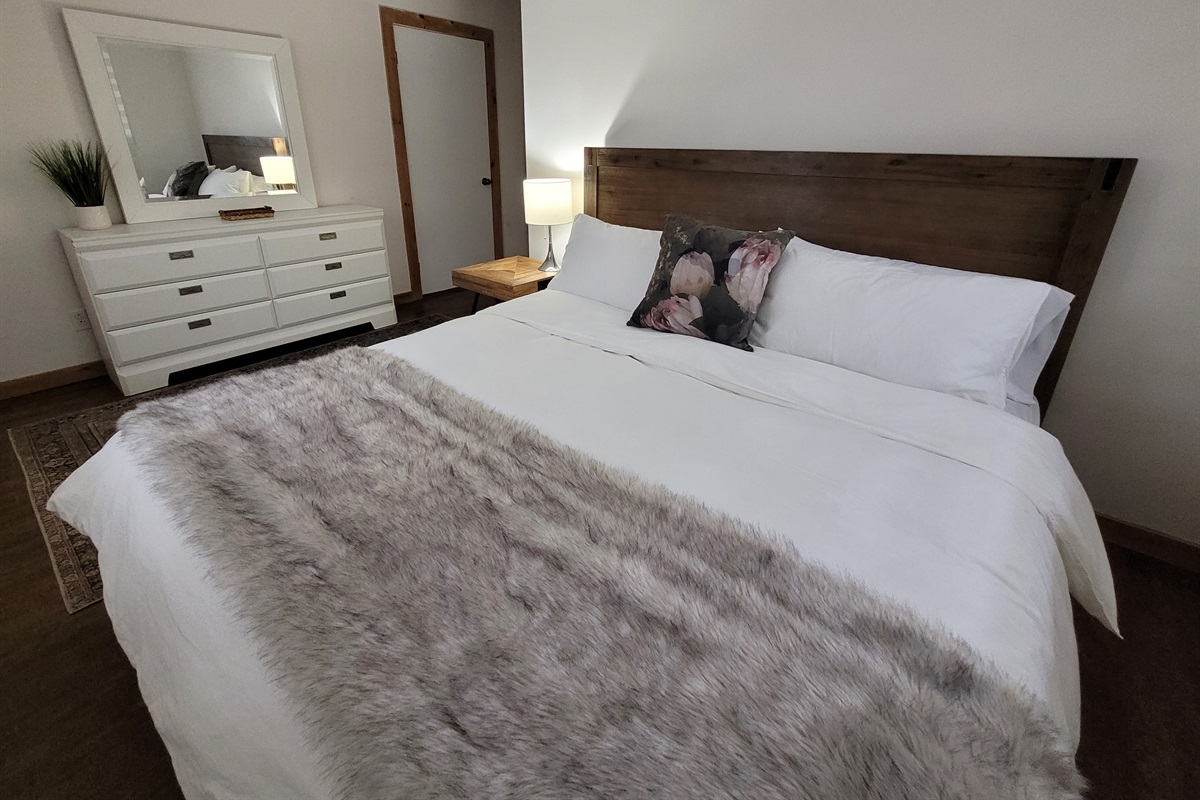 King size bed and comfort for you