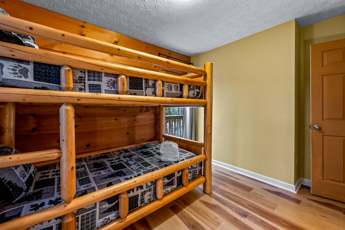 Twin over Twin bunkbeds
