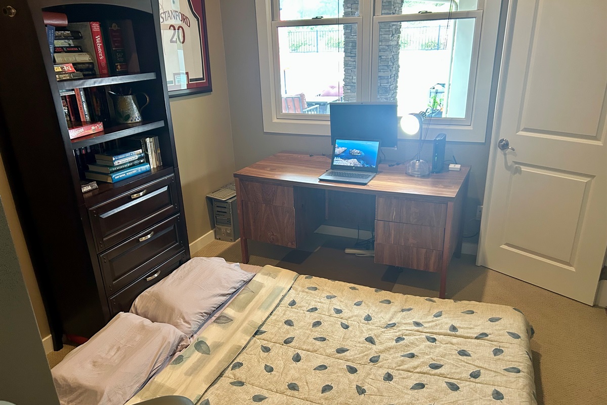 Office room floor bed-queen