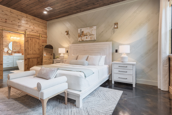 King bedroom at Chocolate Fudge